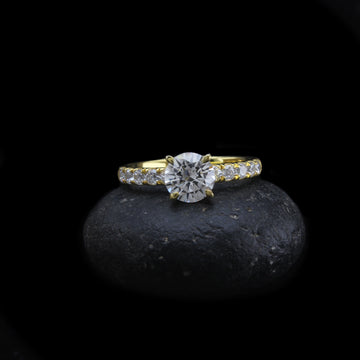 Choose the Perfect Diamond Engagement Ring: A Guide
