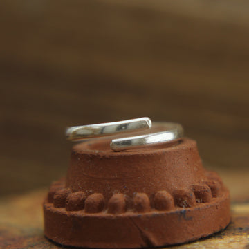 999 Pure Silver hald round handmade 2.5 mm wide Band