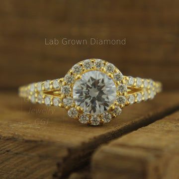 Round Lab Diamond Wedding Ring IGI Certified