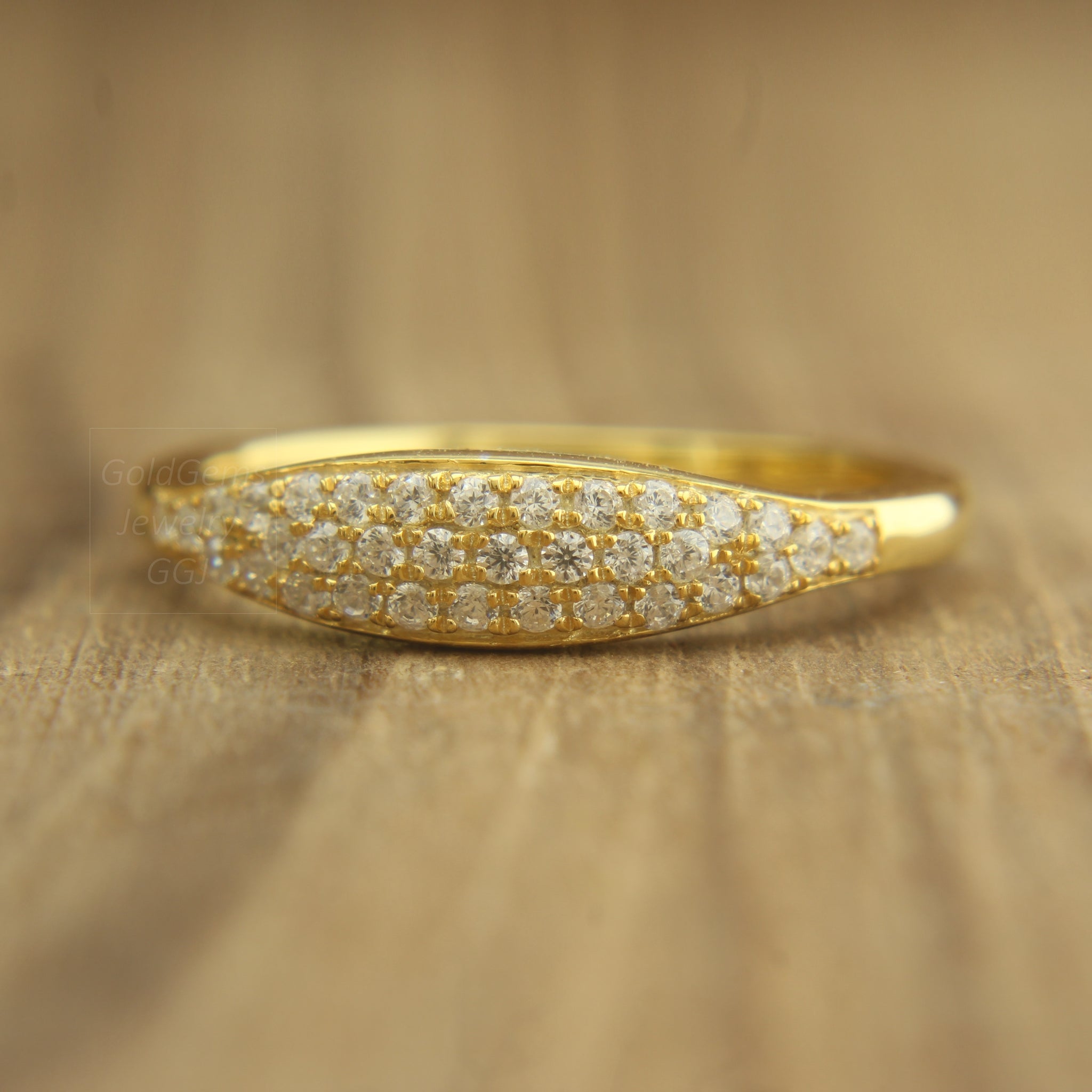 Sustainable recycled gold ring with sparkling cluster design, Minimalist lab diamond cluster ring for engagements.